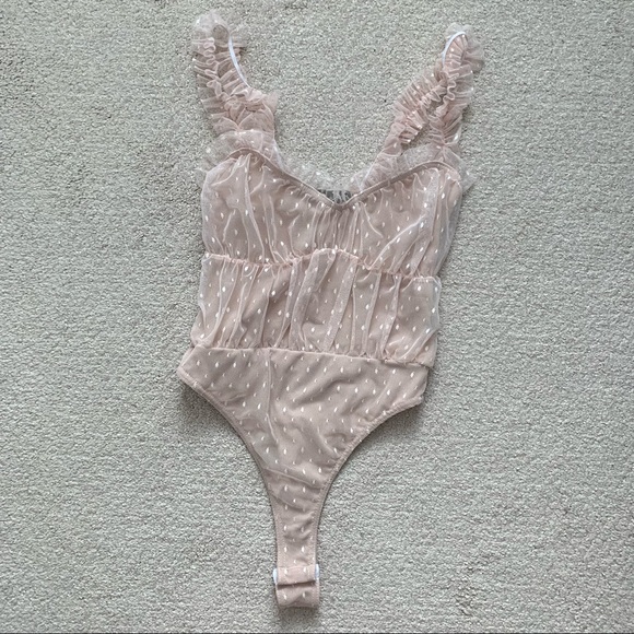 PrettyLittleThing Pink Ruffle Bodysuit - Picture 6 of 13